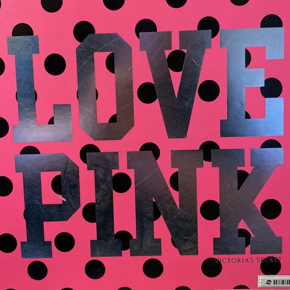 VS Pink - Picture 6 of 10